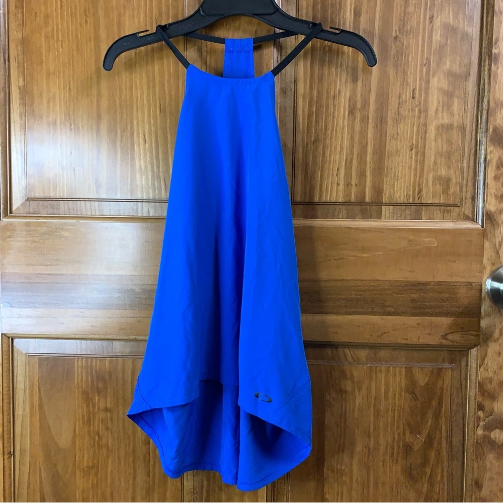 Women’s Oakley Vibrant Blue Halter Top size Small